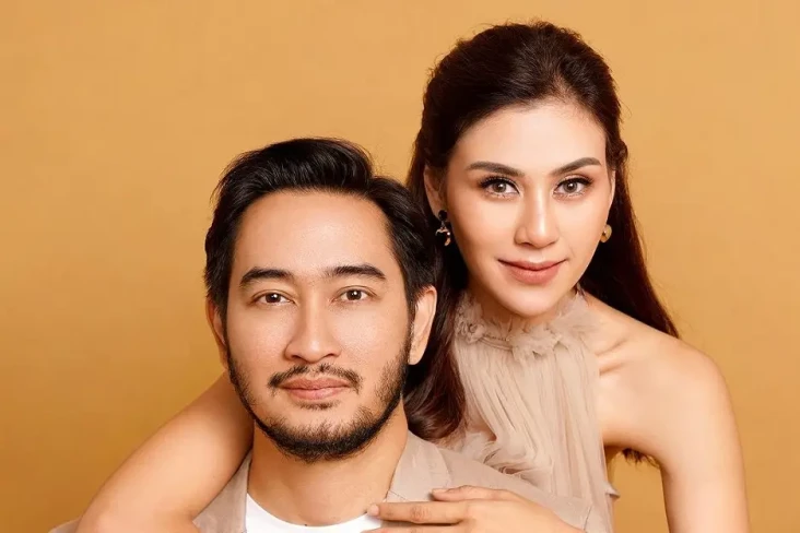 Pamer Foto Bareng Syahnaz,...