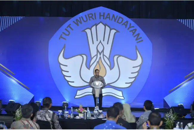Peluncuran Merdeka Belajar...