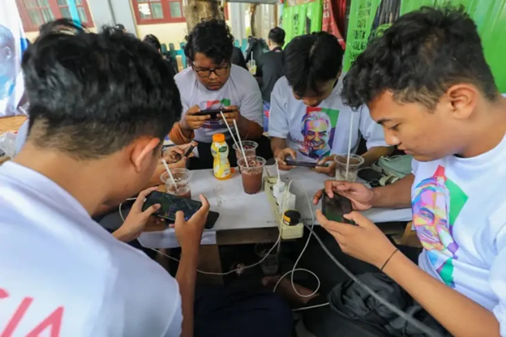 Ratusan Milenial Meriahkan...