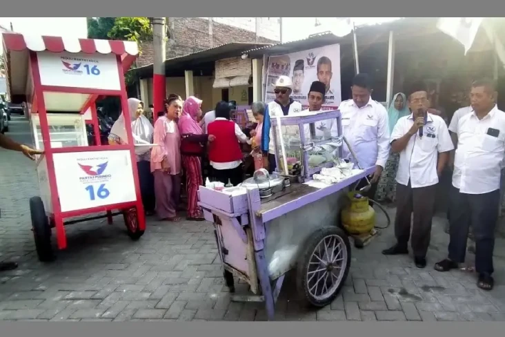Tukang Bakso di Demak...