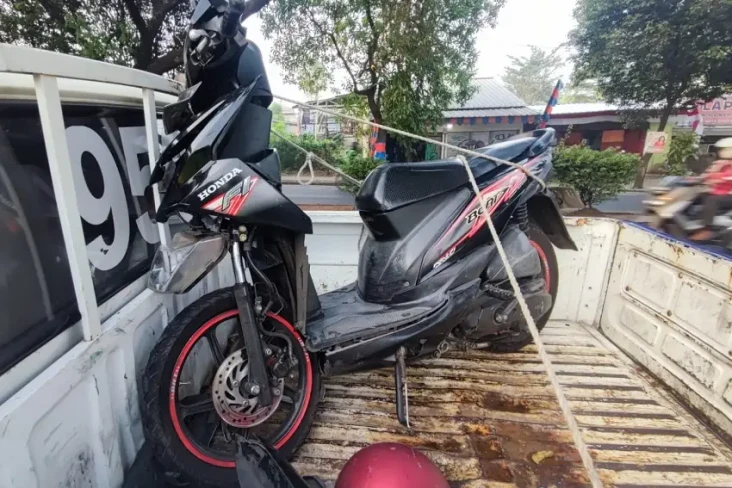 Pengendara Motor Tewas...