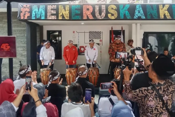 Relawan Rumah Jokowi...