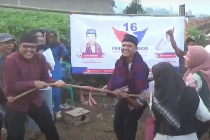 Gelar Pesta Rakyat di...