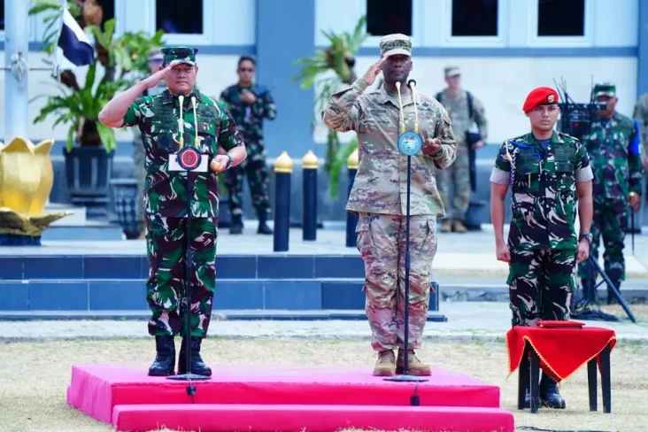 Ribuan Tentara dari...