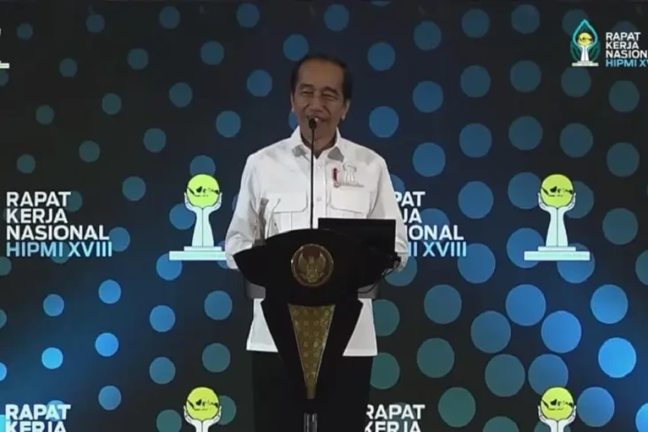 Banyak Menteri dari...