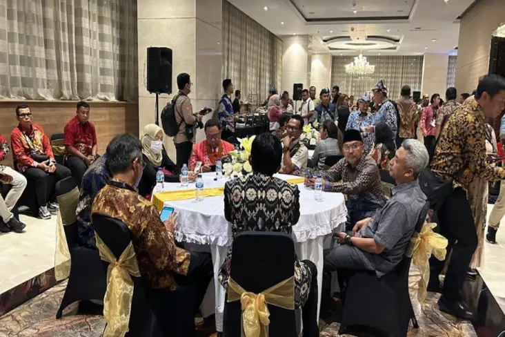 Antusiasme Tamu dan...