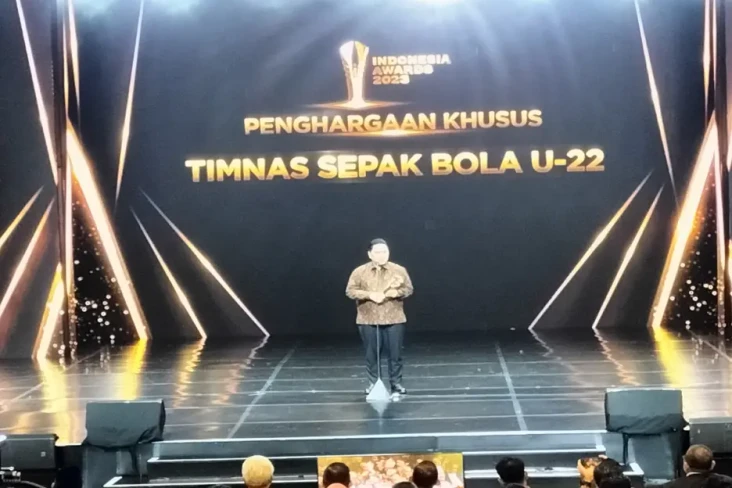 Erick Thohir Terima...