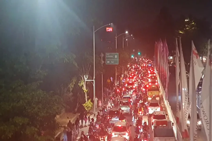 Malam Ini Peresmian...