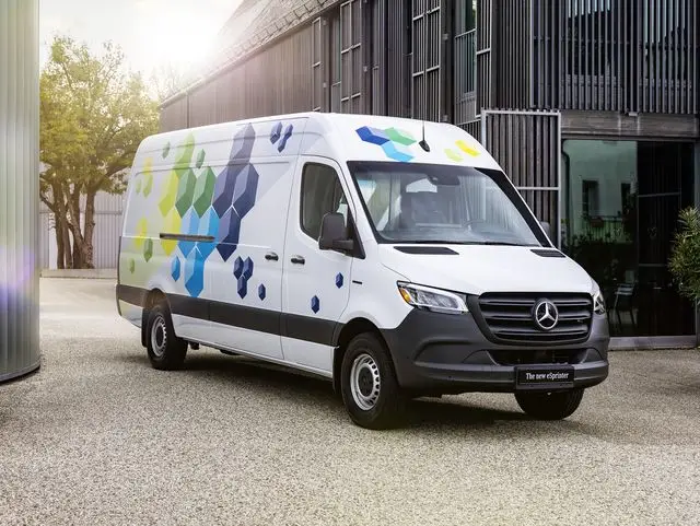 Mercedes-Benz Resmi...