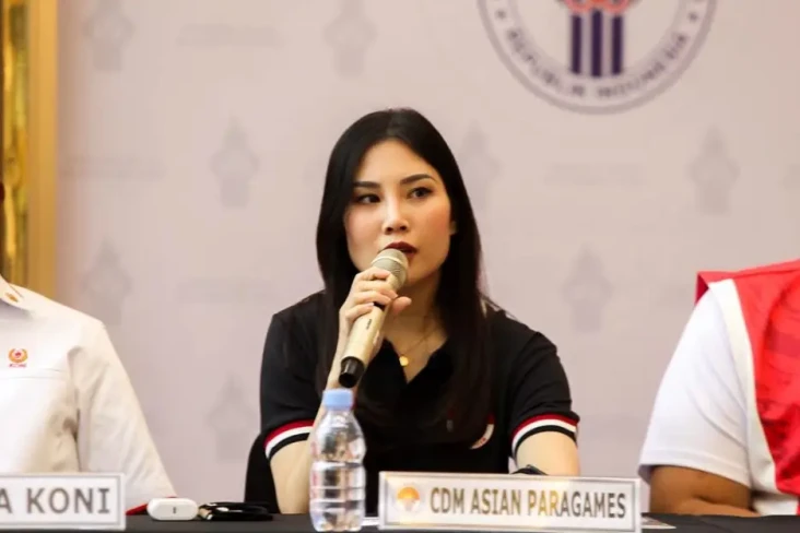 3 Potret Angela Tanoesoedibjo...