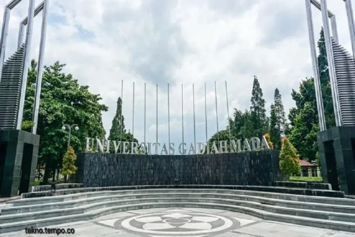 16 Universitas yang...