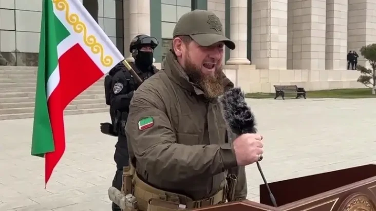 Pemimpin Chechnya Ancam...