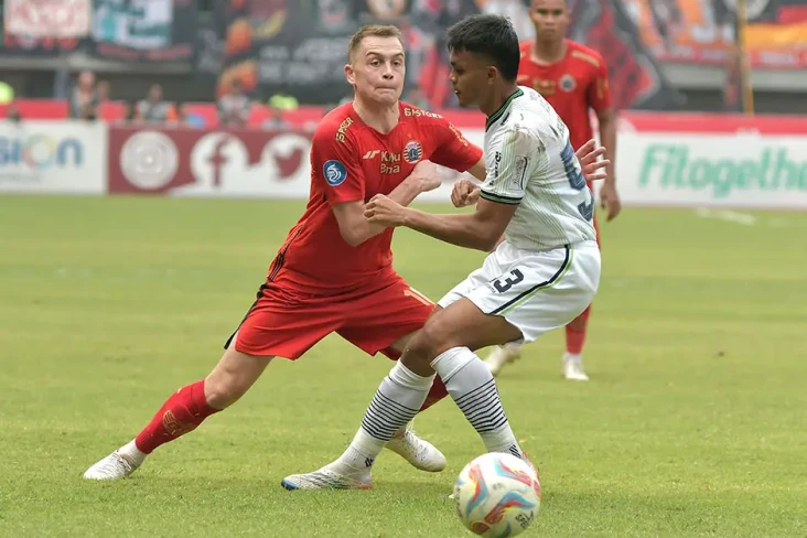 Persija Ditahan Imbang...