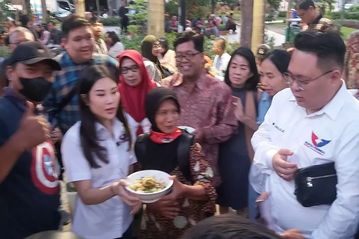 Caleg Perindo Angela...