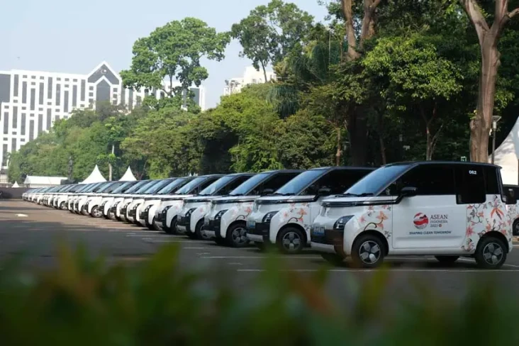 150 Unit Mobil Listrik...