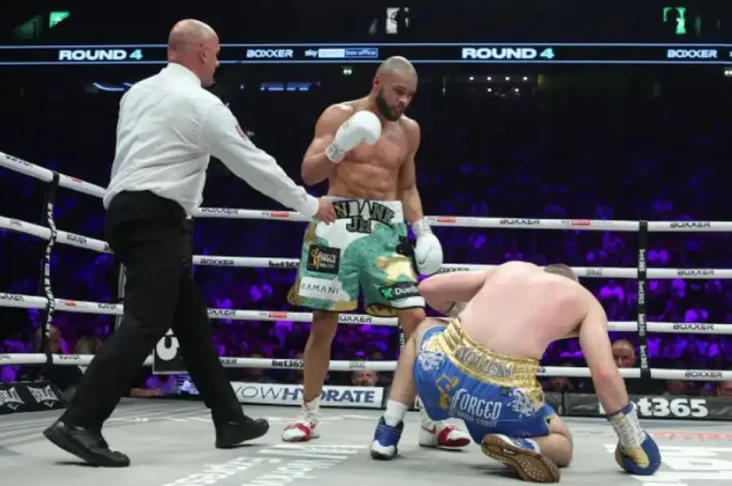 Menang TKO, Chris Eubank...