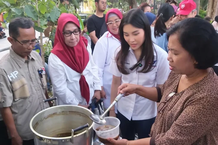 Beragam Makanan Tradisional...