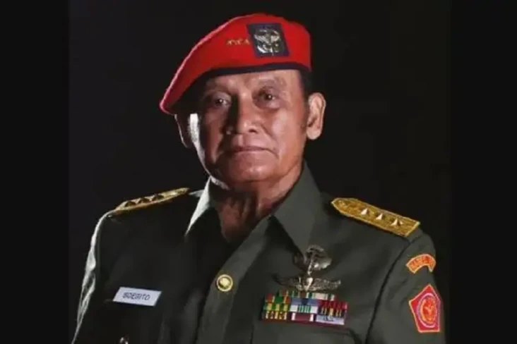 4 Pangkostrad Kelahiran...