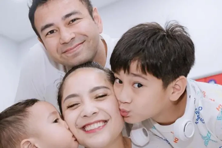 Beda dengan Nagita Slavina,...