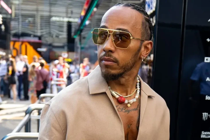 Lewis Hamilton Minta...