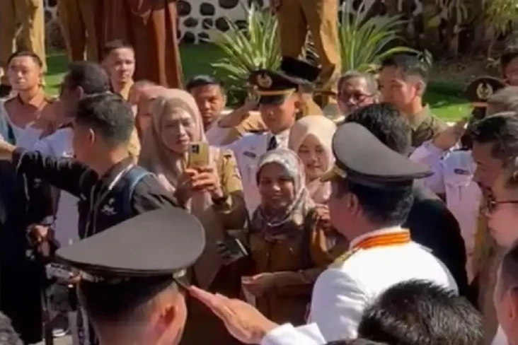 Akhiri Jabatan Gubernur...