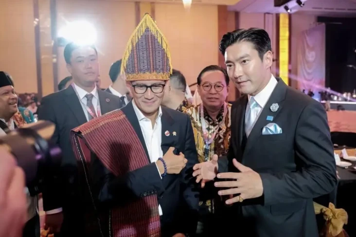 Begini Cara Sandiaga...