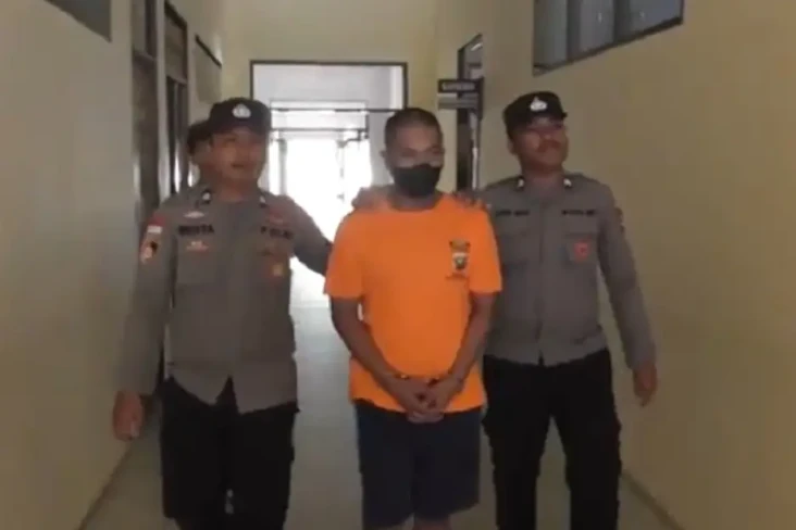 Bejat! Pemuda di Natuna...