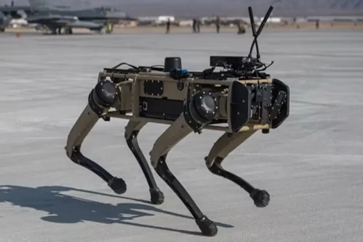 Gahar, Robot Anjing...