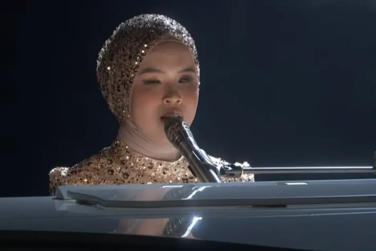 Simon Cowell Puji Suara...