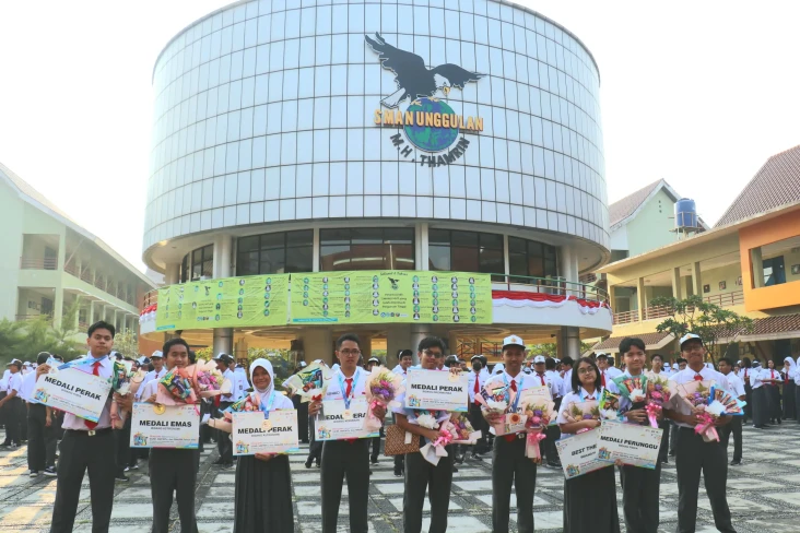 SMAN Unggulan MH Thamrin...