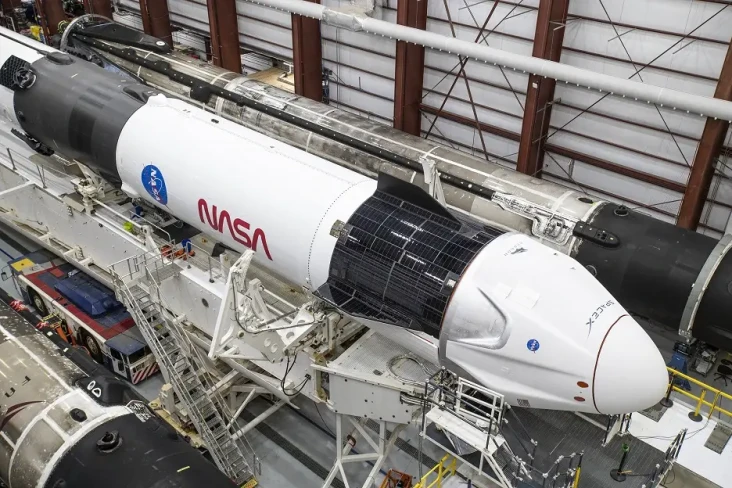 Perbedaan NASA vs SpaceX,...