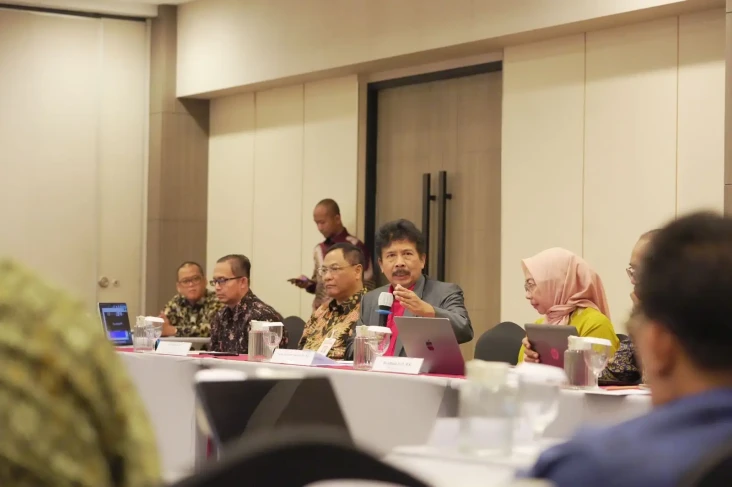 Kepala BPIP Berikan...