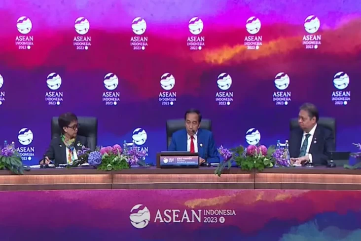 Jokowi Pastikan ASEAN...