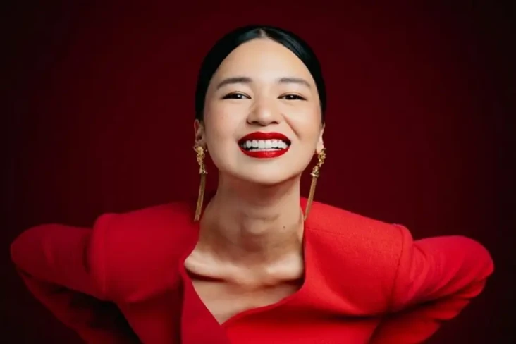 Laura Basuki Singgung...