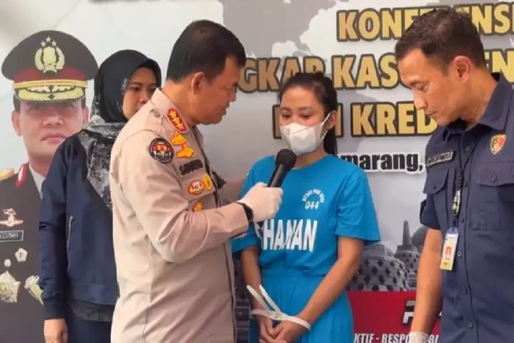 Wanita Penipu Ini Ditangkap...
