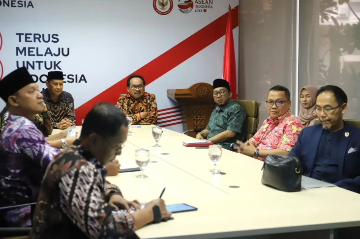 DPRD Pekalongan Konsultasi...