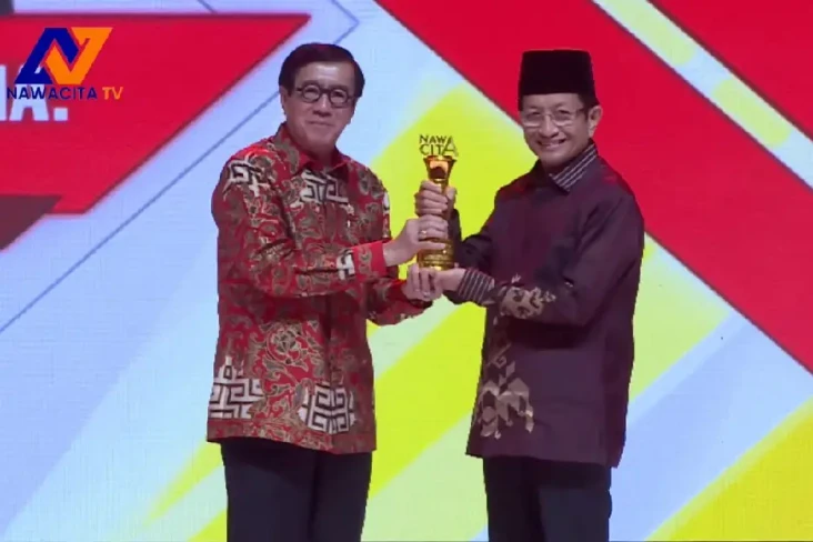 Terima Penghargaan Penguatan...