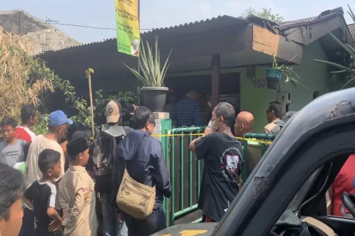 Datang dari Rawamangun...