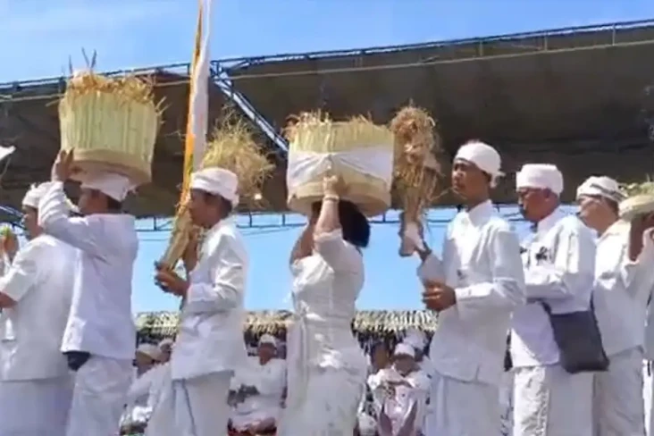 Digelar 200 Tahun Sekali,...