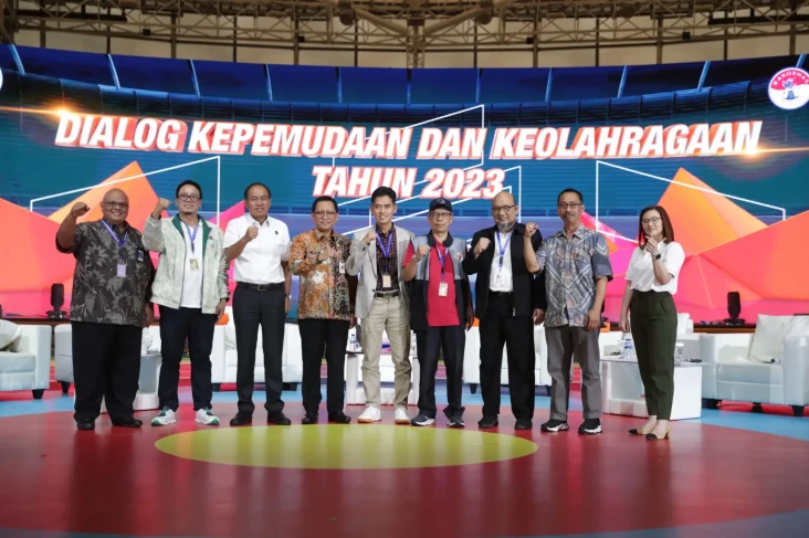 Menpora Dito Luncurkan...