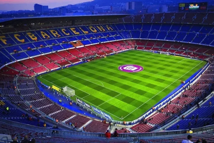 Barcelona Jual Rumput...