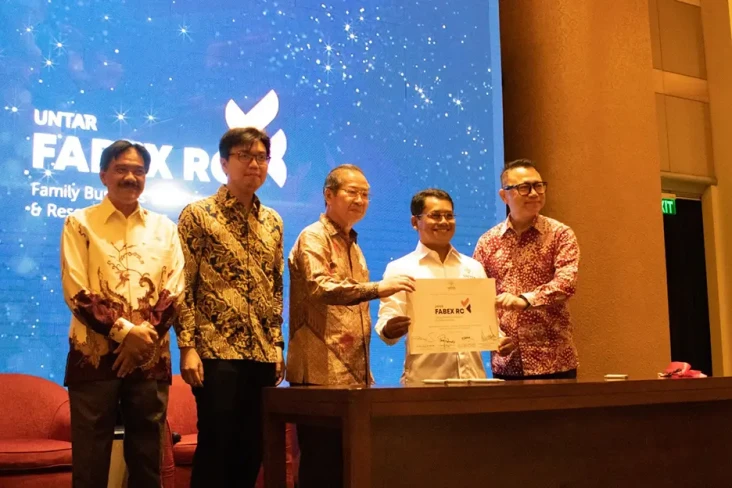 Bahas Pentingnya Kewirausahaan...