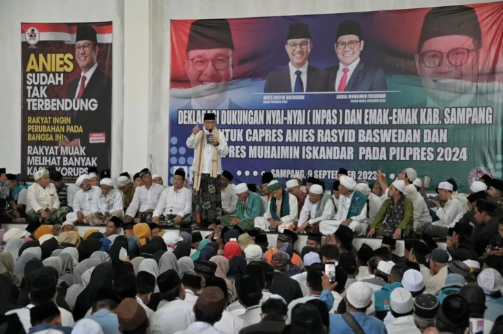 Nyai dan Emak-emak Sampang...
