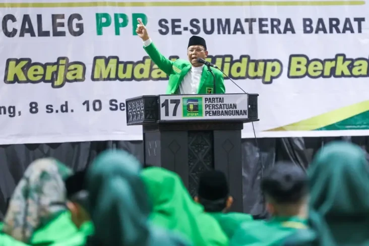 Buka Bimtek dan Pembekalan,...