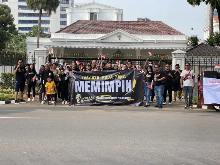 Gelar Gerak Jalan, Relawan...