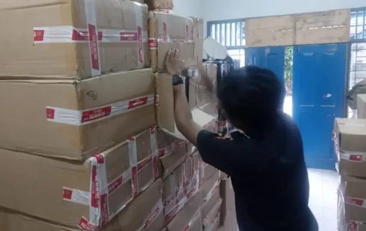 Selundupkan Ratusan...