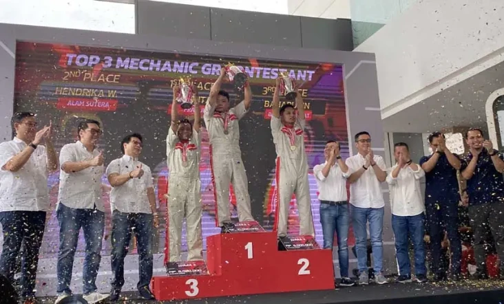 Auto2000 Gelar Kontes...