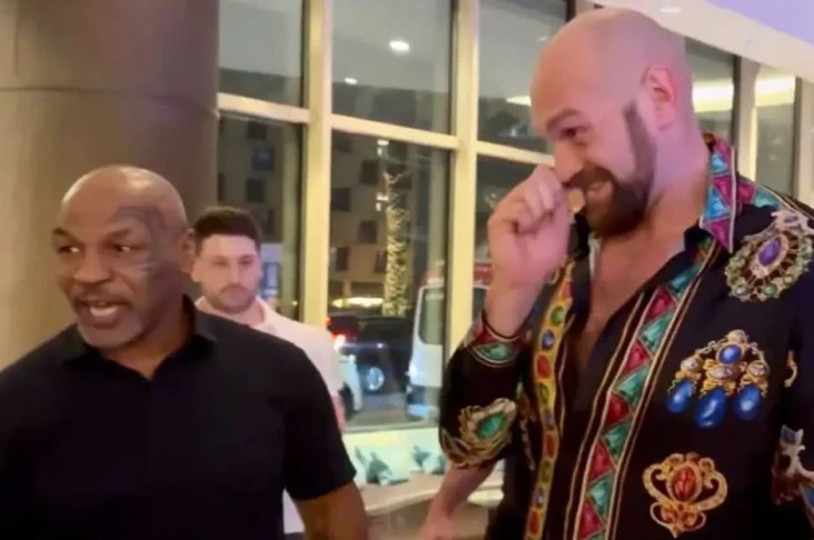 Fury: Aku Dinamai Tyson,...