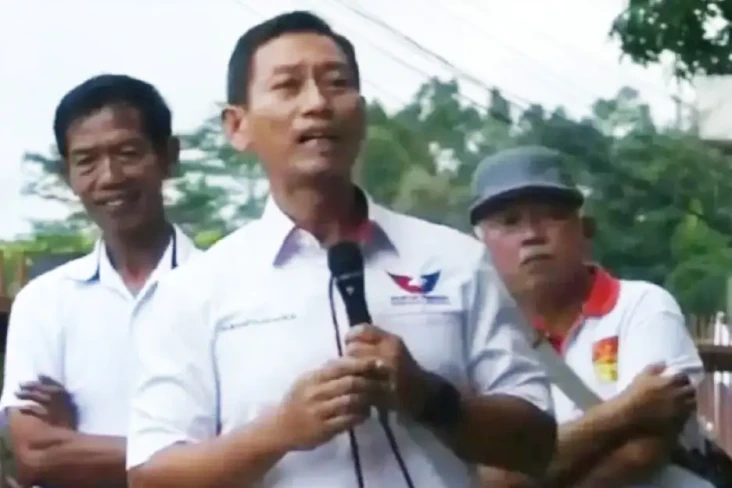 Maju Jadi Caleg DPR,...