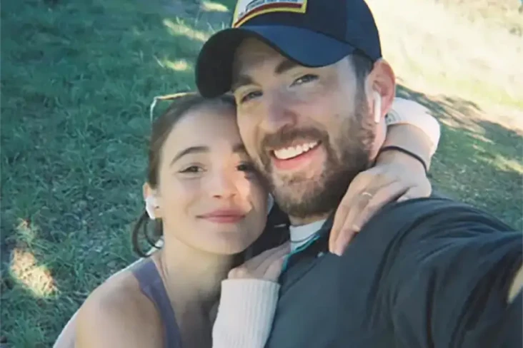 Chris Evans dan Alba...